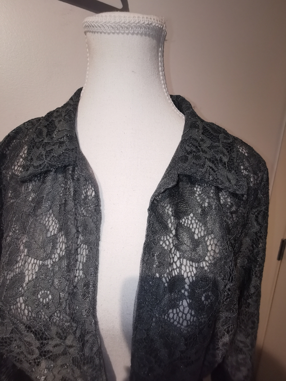 JJ's House Lace Very Y2K Collared Neckline Large 3/4 Sleeve Feminine Overlay - Picture 9 of 10